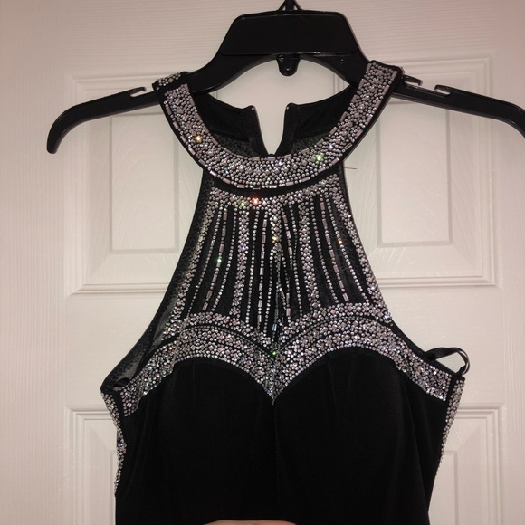 Prom dress - Picture 3 of 6